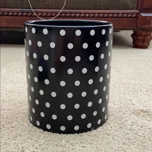 polka dot trash can
